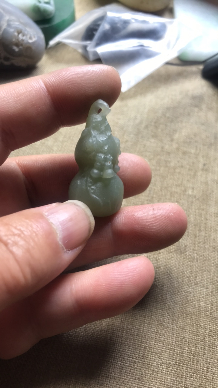 和田玉葫芦小吊坠