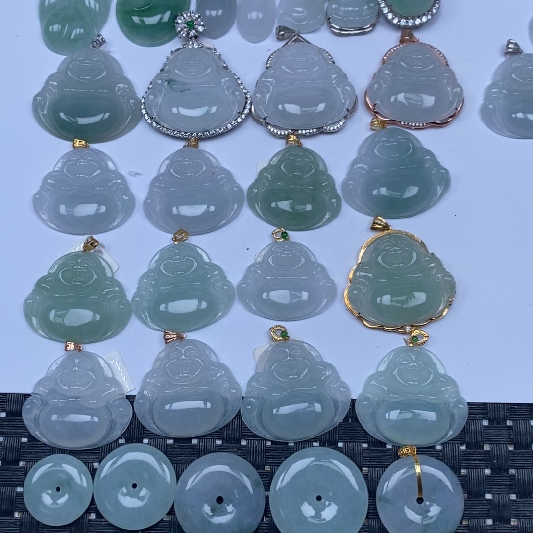 翡翠颈饰未镶嵌天然翡翠