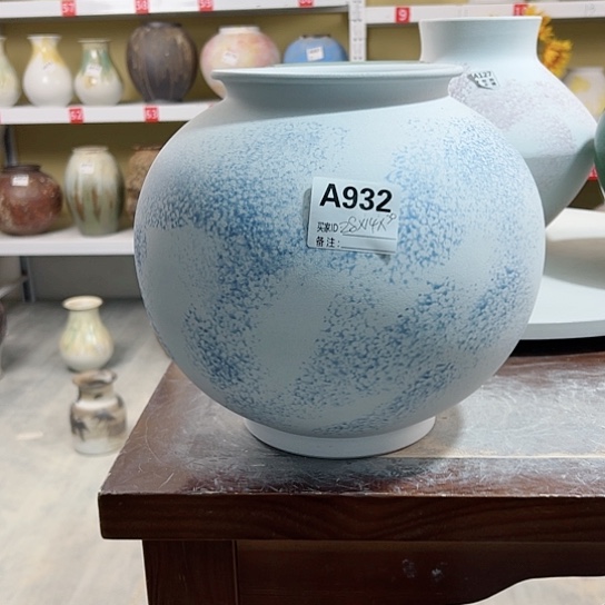 瓶高28口14。陶瓷花瓶摆件。932