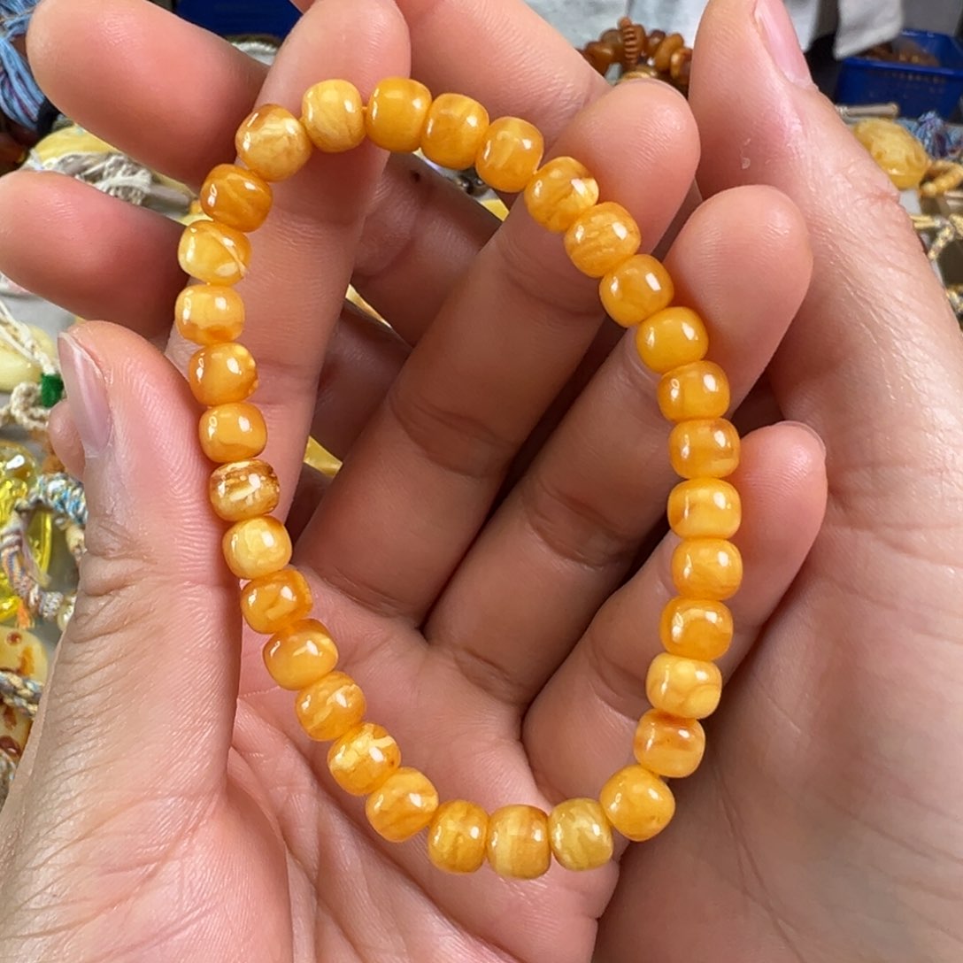 蜜蜡裸石未镶嵌蜜蜡