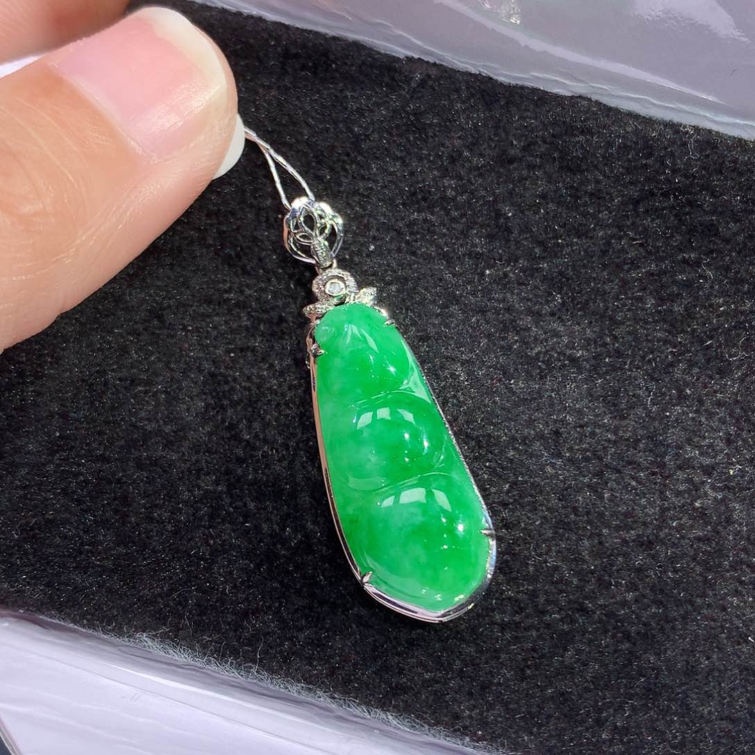 翡翠吊坠(赠链)18K金镶嵌