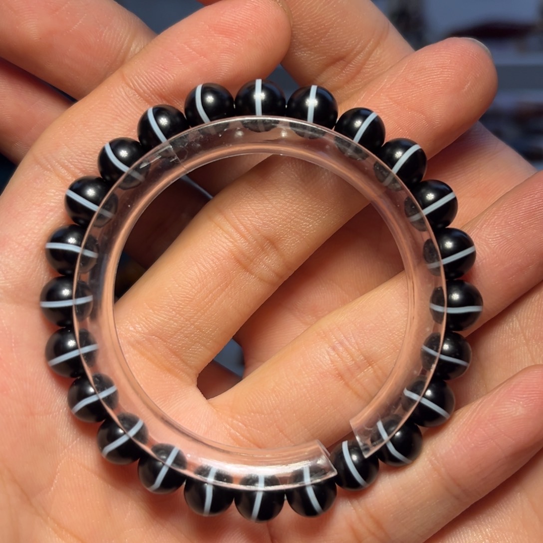 洪***生玛瑙/玉髓未镶嵌珠宝奇石