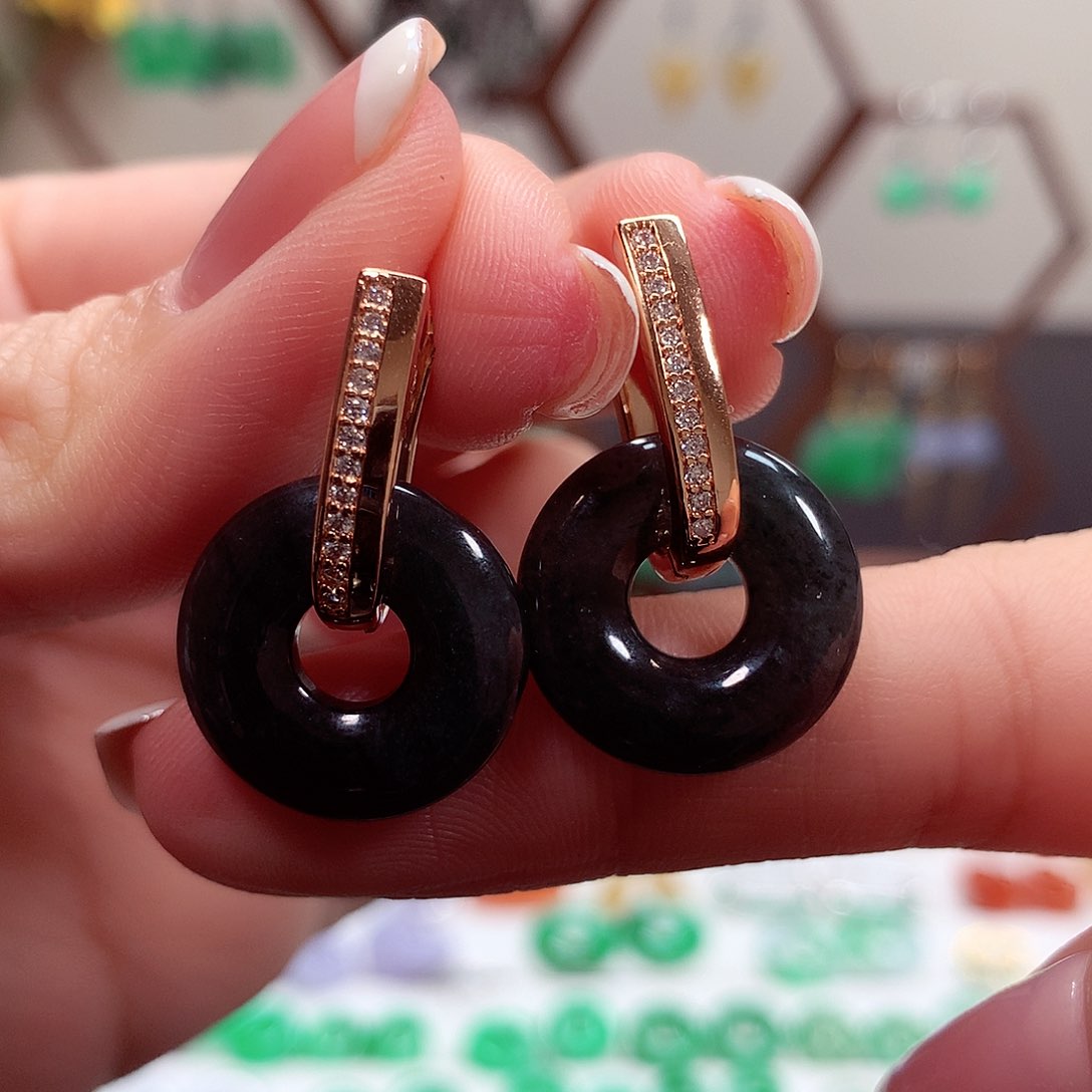 翡翠耳饰未镶嵌天然翡翠