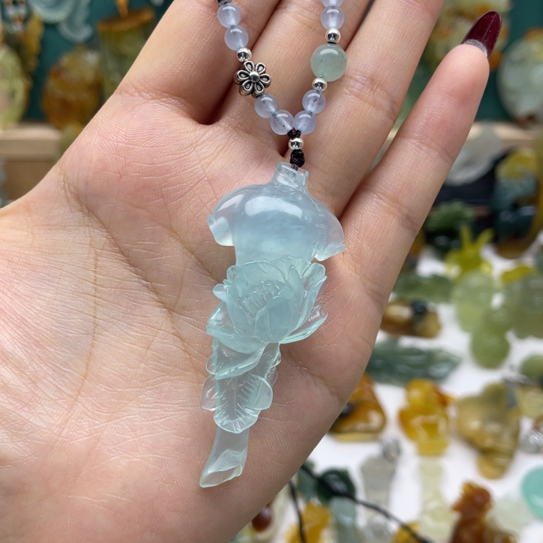 蛇纹石玉吊坠(不含链)未镶嵌