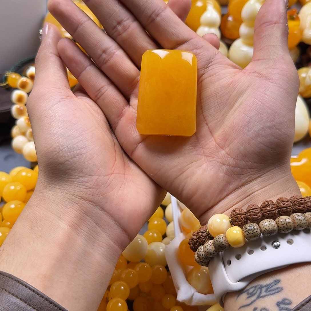 蜜蜡珠宝奇石未镶嵌方牌