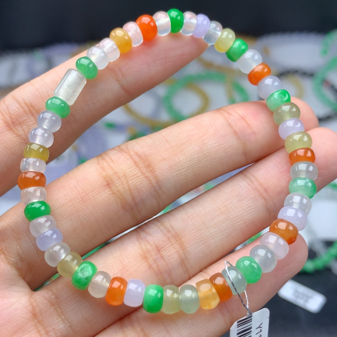 未镶嵌翡翠手链卡