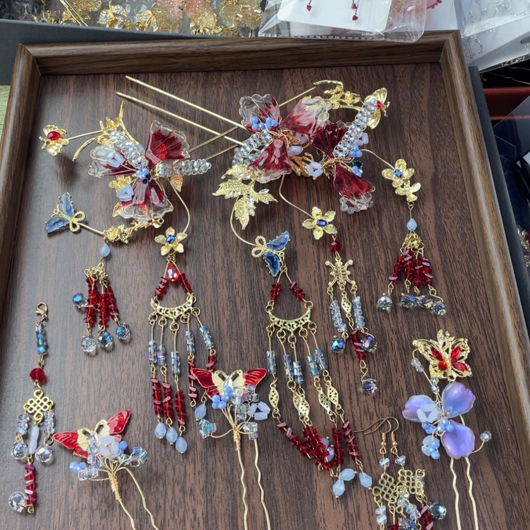 混合材质新娘头饰