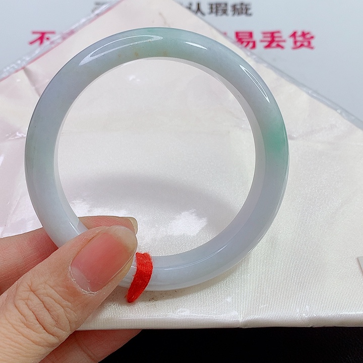 未镶嵌手镯翡翠L****