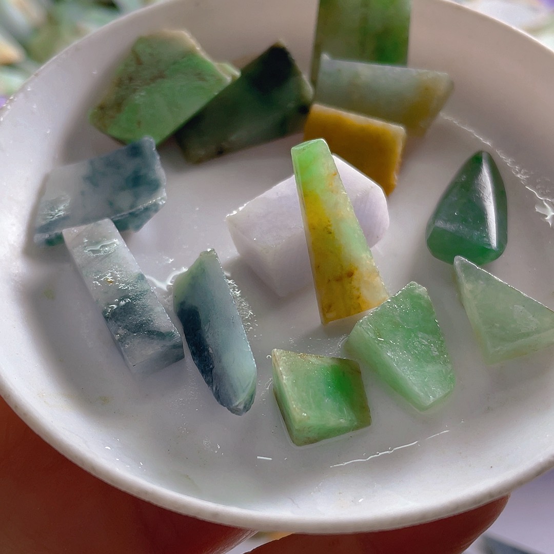 颈饰未镶嵌翡翠a