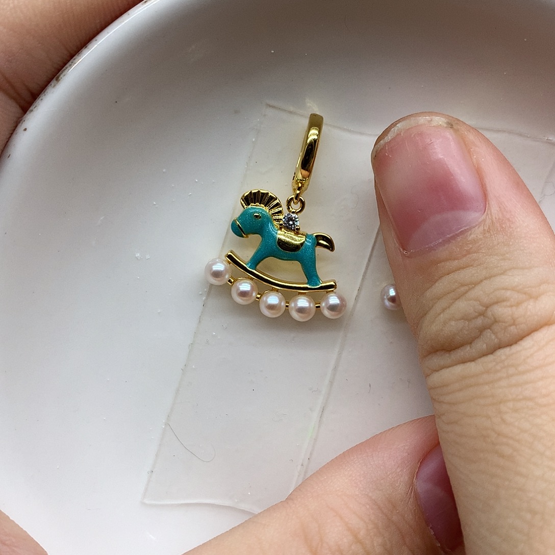 淡水珍珠颈饰合金