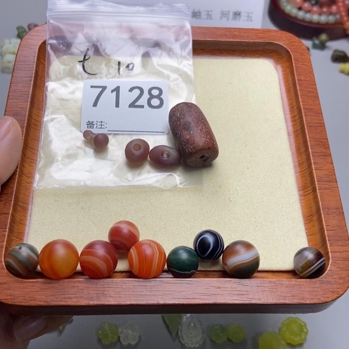 t***g蛇纹石玉未镶嵌项链