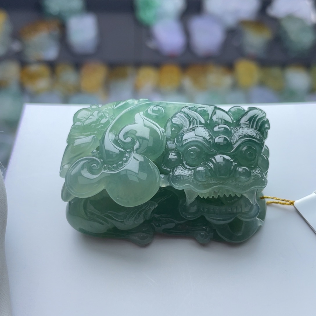 翡翠颈饰未镶嵌貔貅