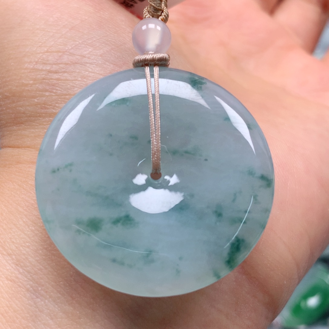 翡翠颈饰未镶嵌天然翡翠