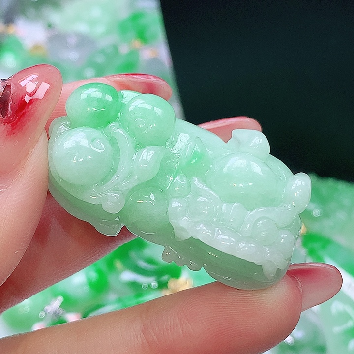 翡翠未镶嵌颈饰翡翠