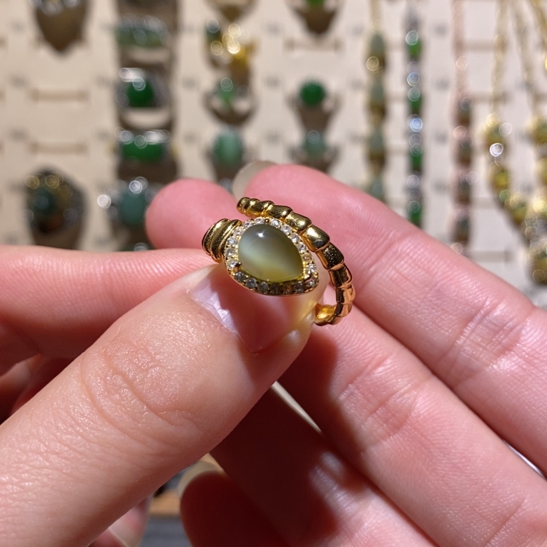 和田玉未镶嵌戒指