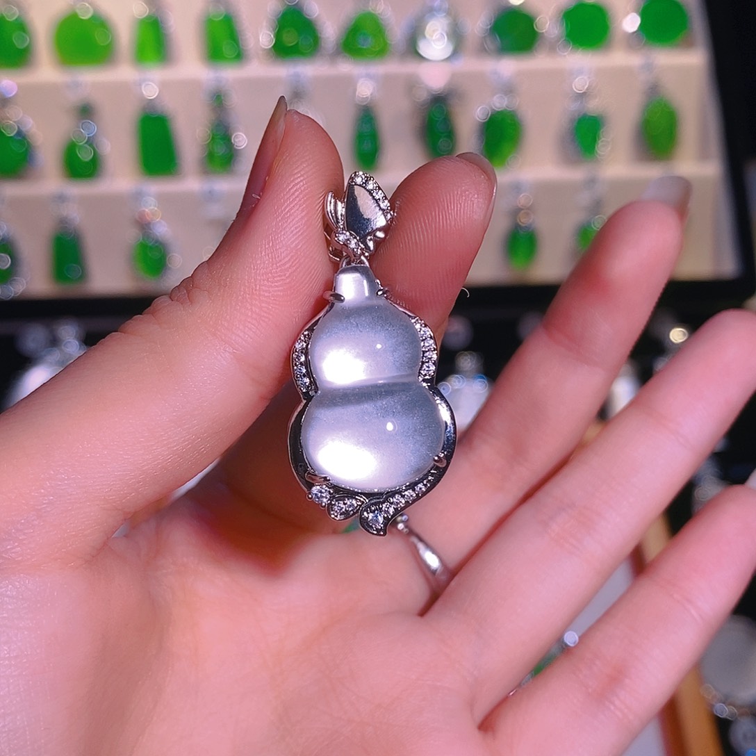 锆石铜合金白富美