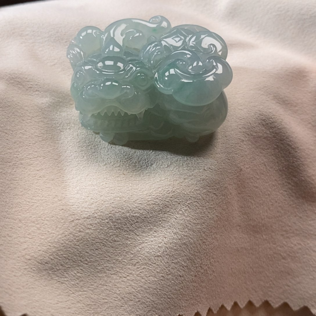 翡翠未镶嵌颈饰天然翡翠吊坠貔貅
