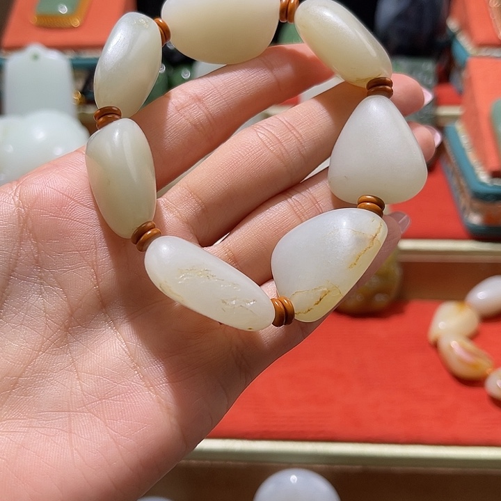 和田玉未镶嵌手串