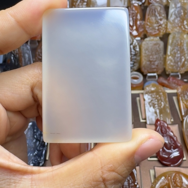 玛瑙/玉髓颈饰未镶嵌