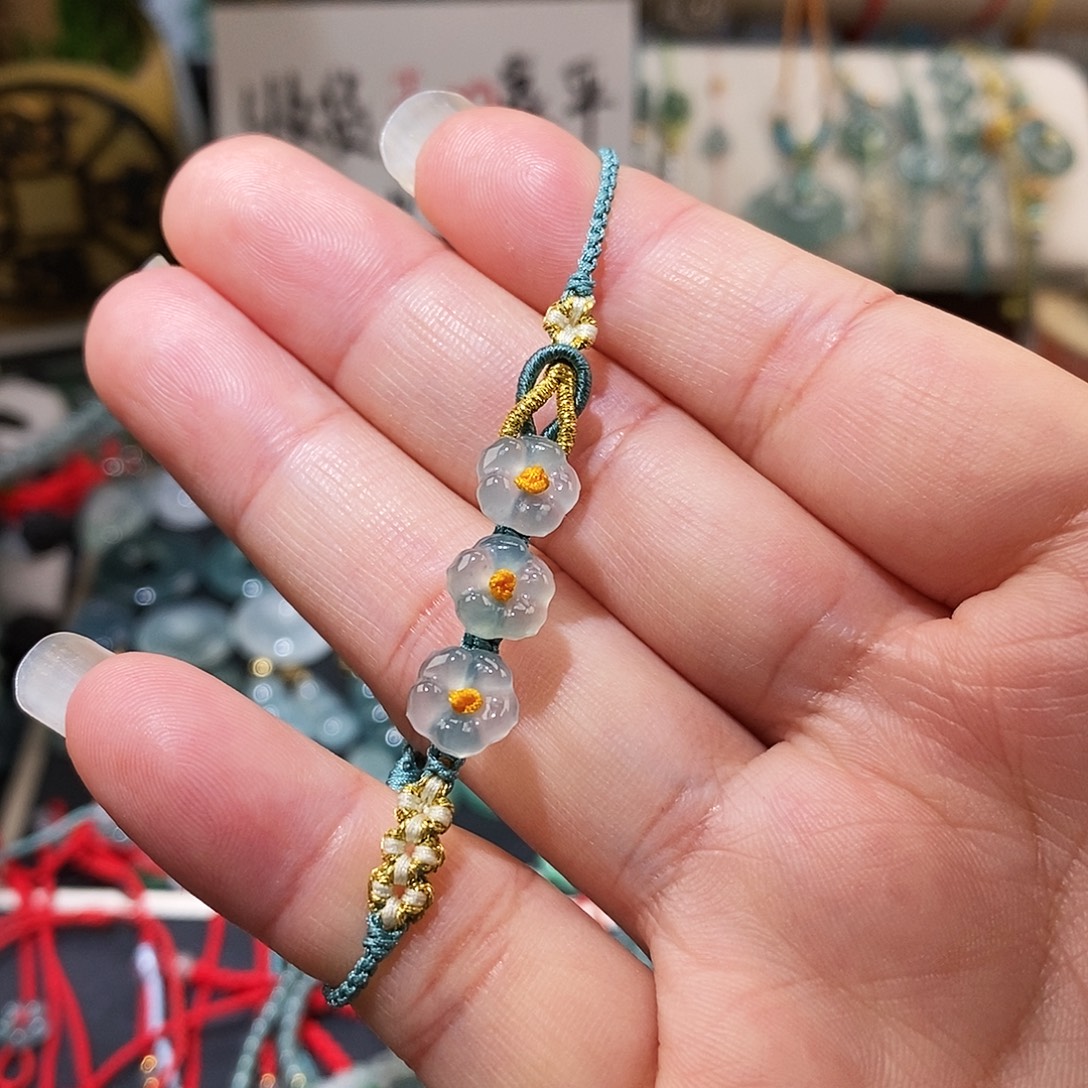 翡翠未镶嵌颈饰三花手绳15