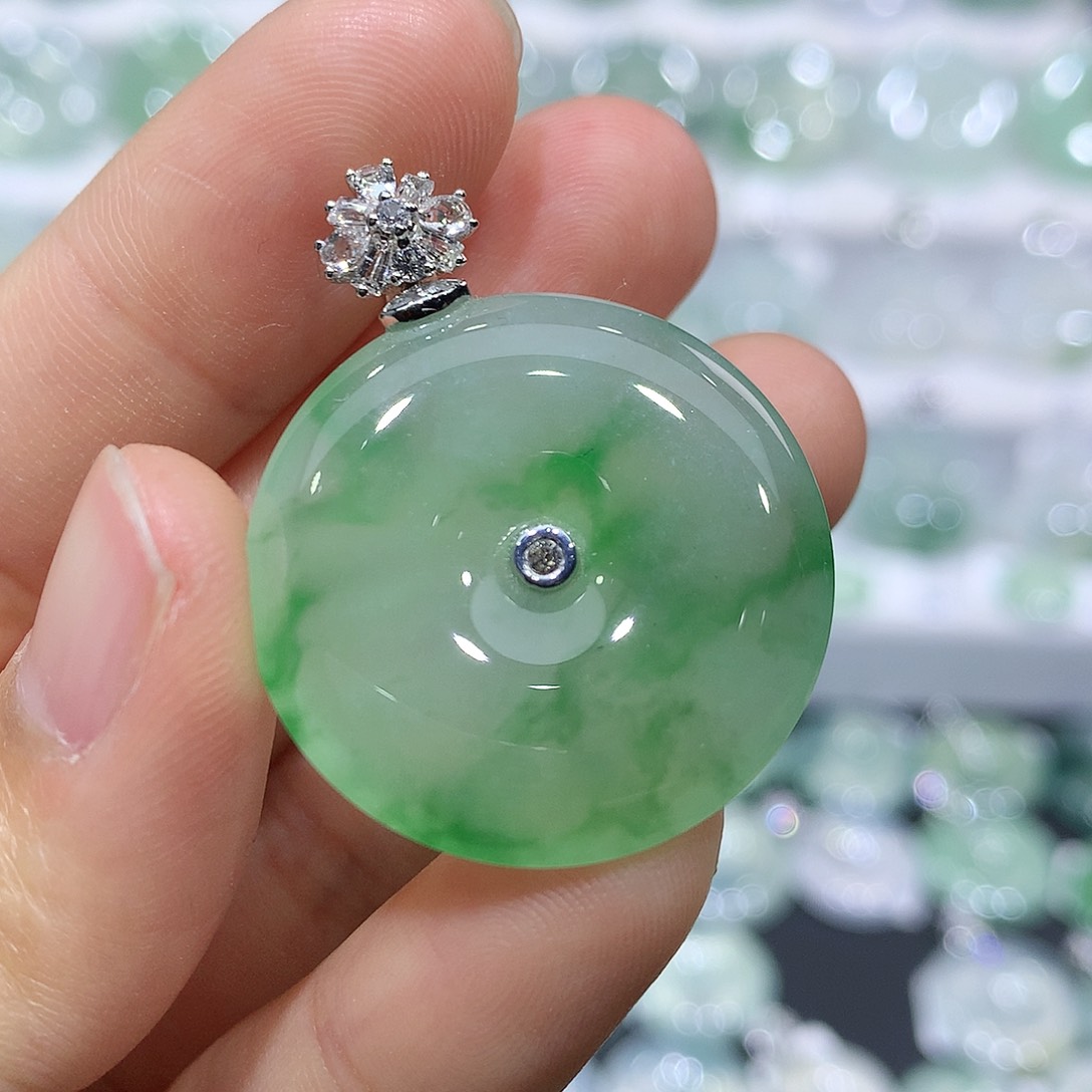 翡翠吊坠(不含链)未镶嵌