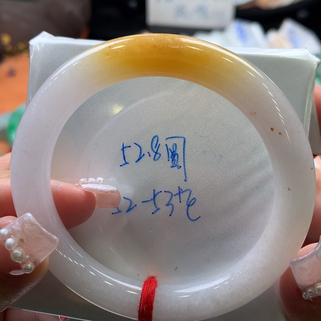 翡翠手镯未镶嵌52.8圆条