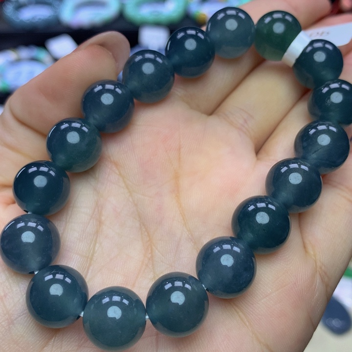 翡翠手链未镶嵌翡翠