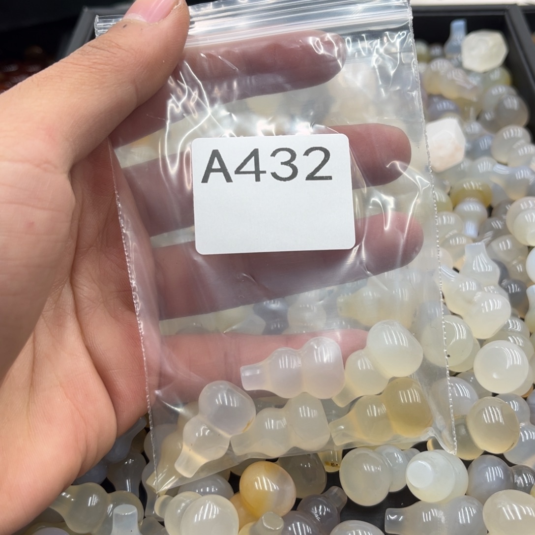 明***叶玛瑙/玉髓合金颈饰