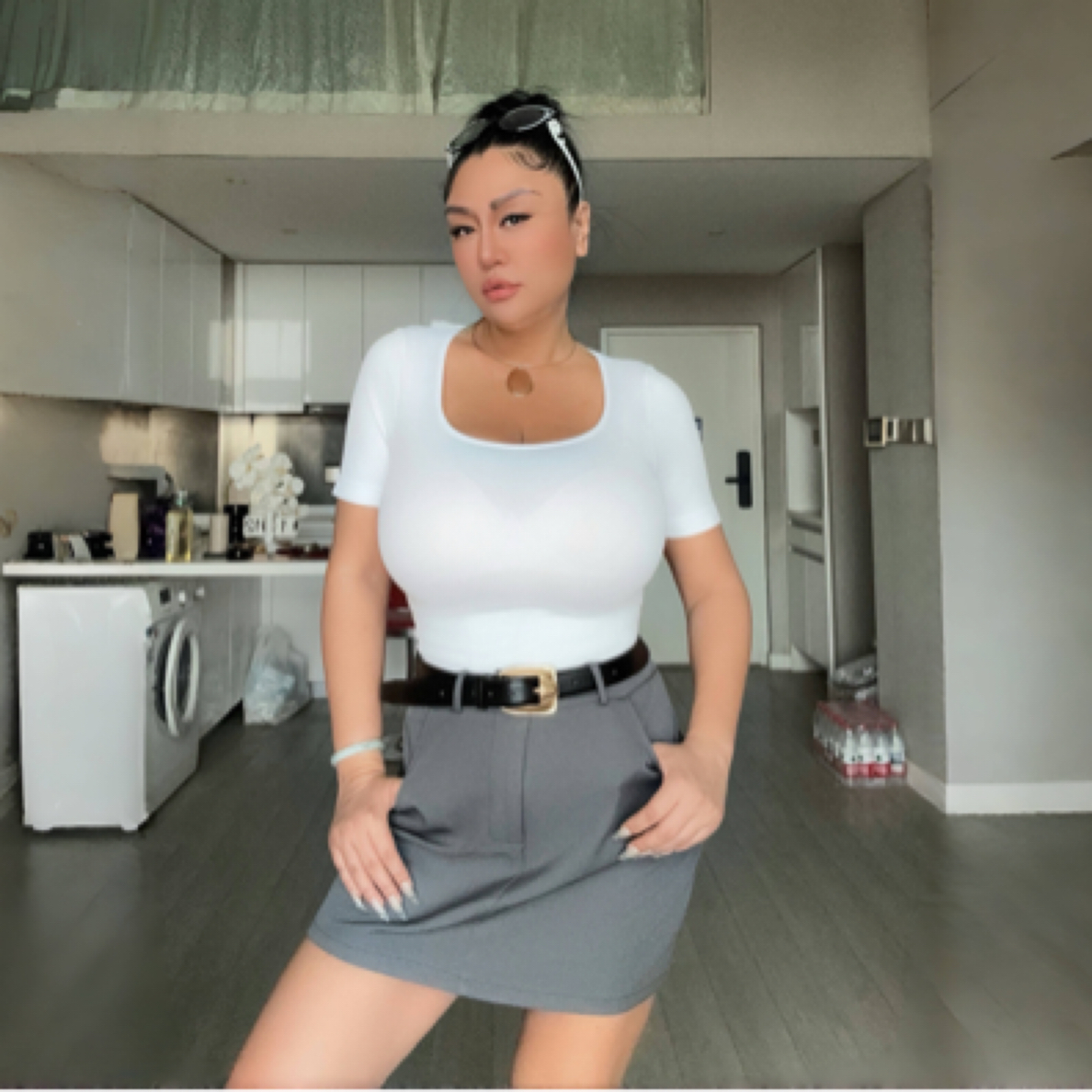 亚男家时尚纯色大码塑身衣性感方圆领修身高弹环形收腰显瘦短袖