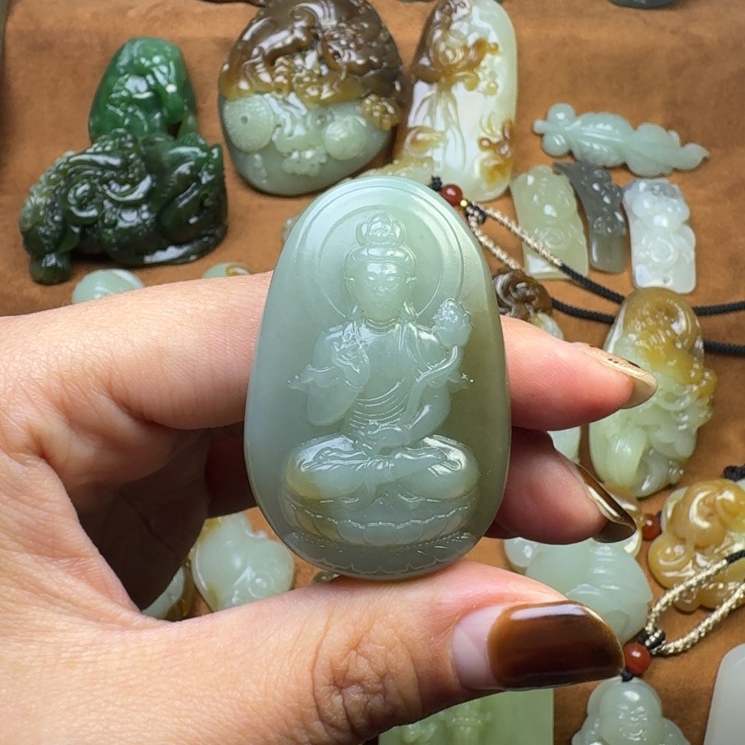 和田玉颈饰未镶嵌