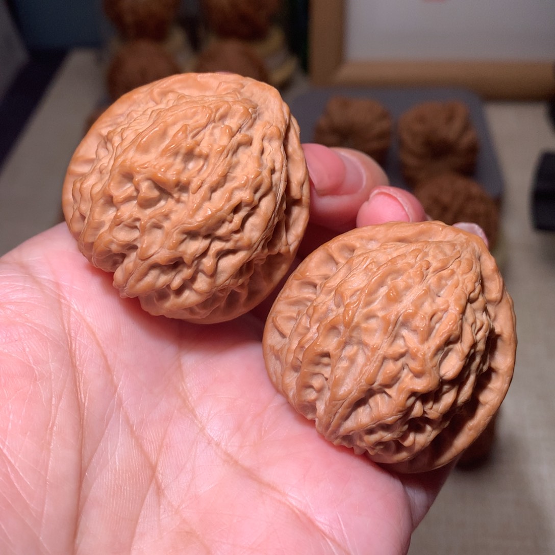 文玩核桃把件金牛