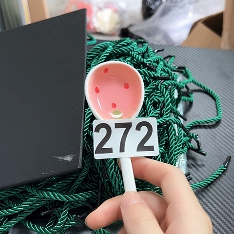 摆件……………………………………………………