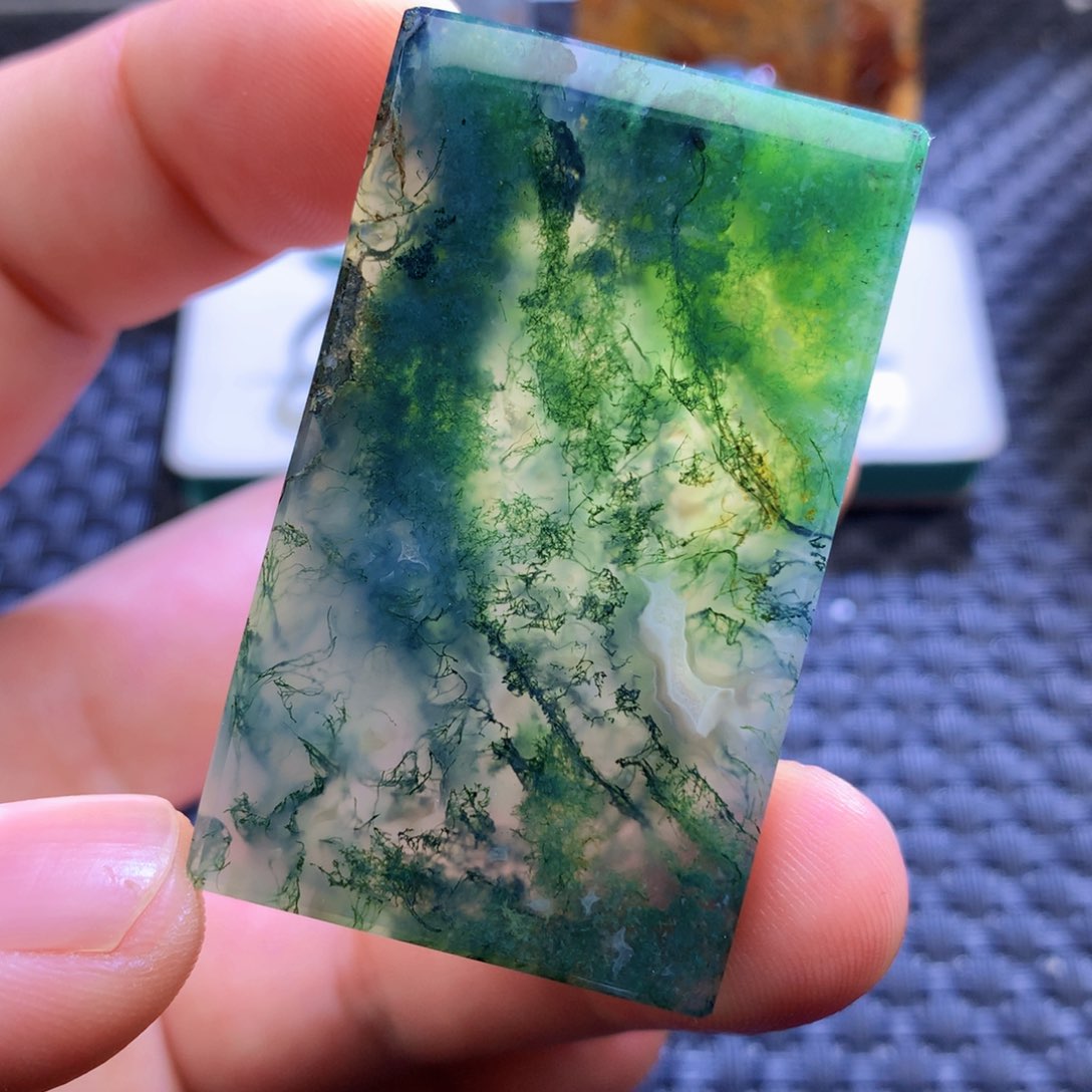 未镶嵌颈饰玛瑙/玉髓嘉*