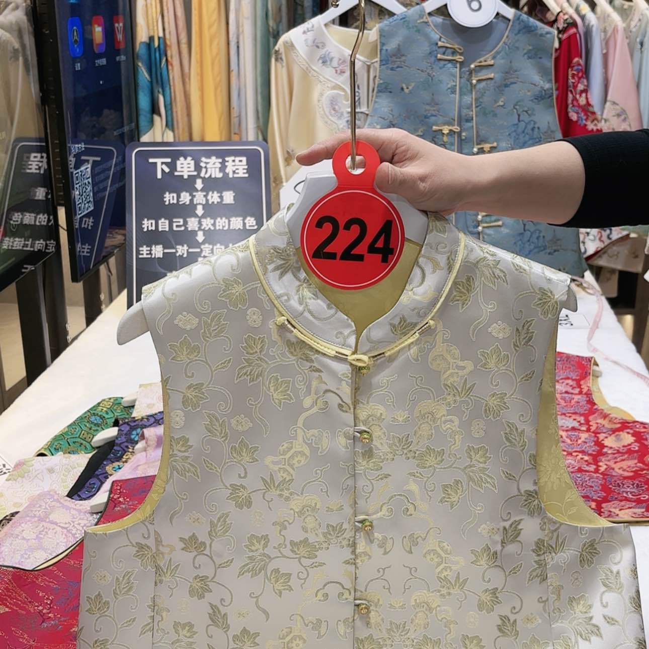 【闪购商品】织绣?*爸爸把别别扭扭斤斤计较