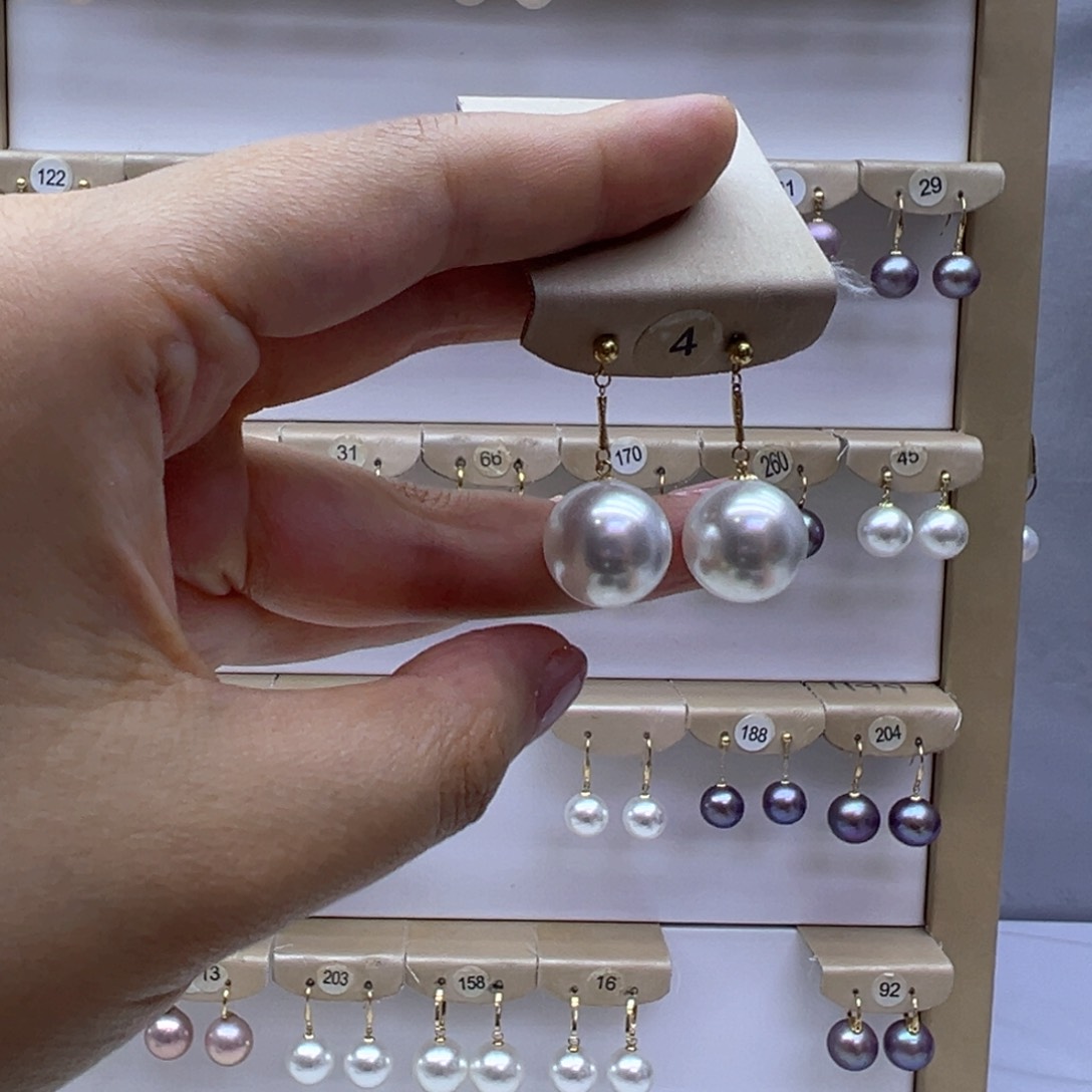 18K金镶嵌淡水珍珠耳饰