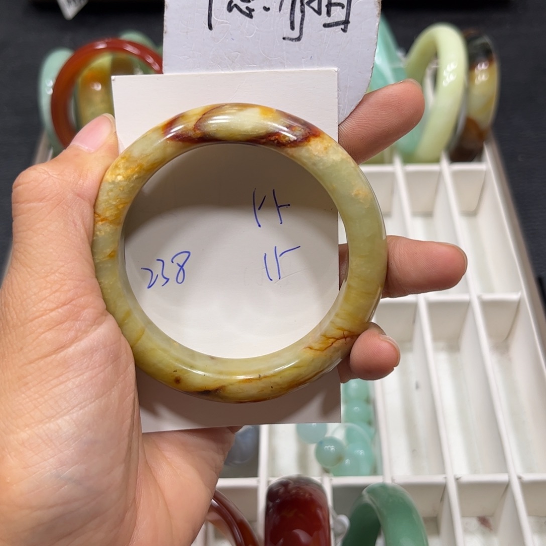 未镶嵌蛇纹石玉手镯
