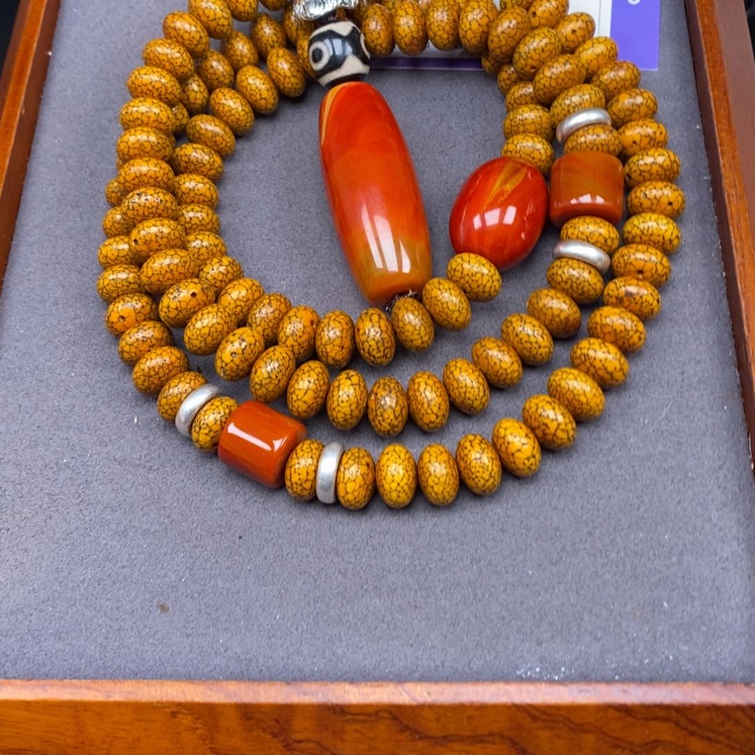 星月菩提吊坠曲***军星月