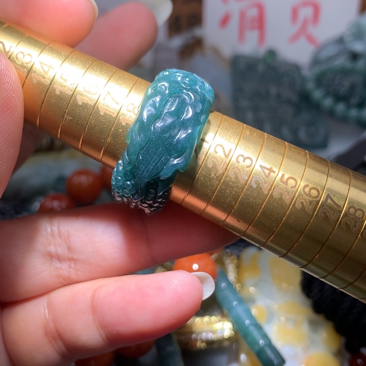 翡翠颈饰未镶嵌保真天然A货翡翠