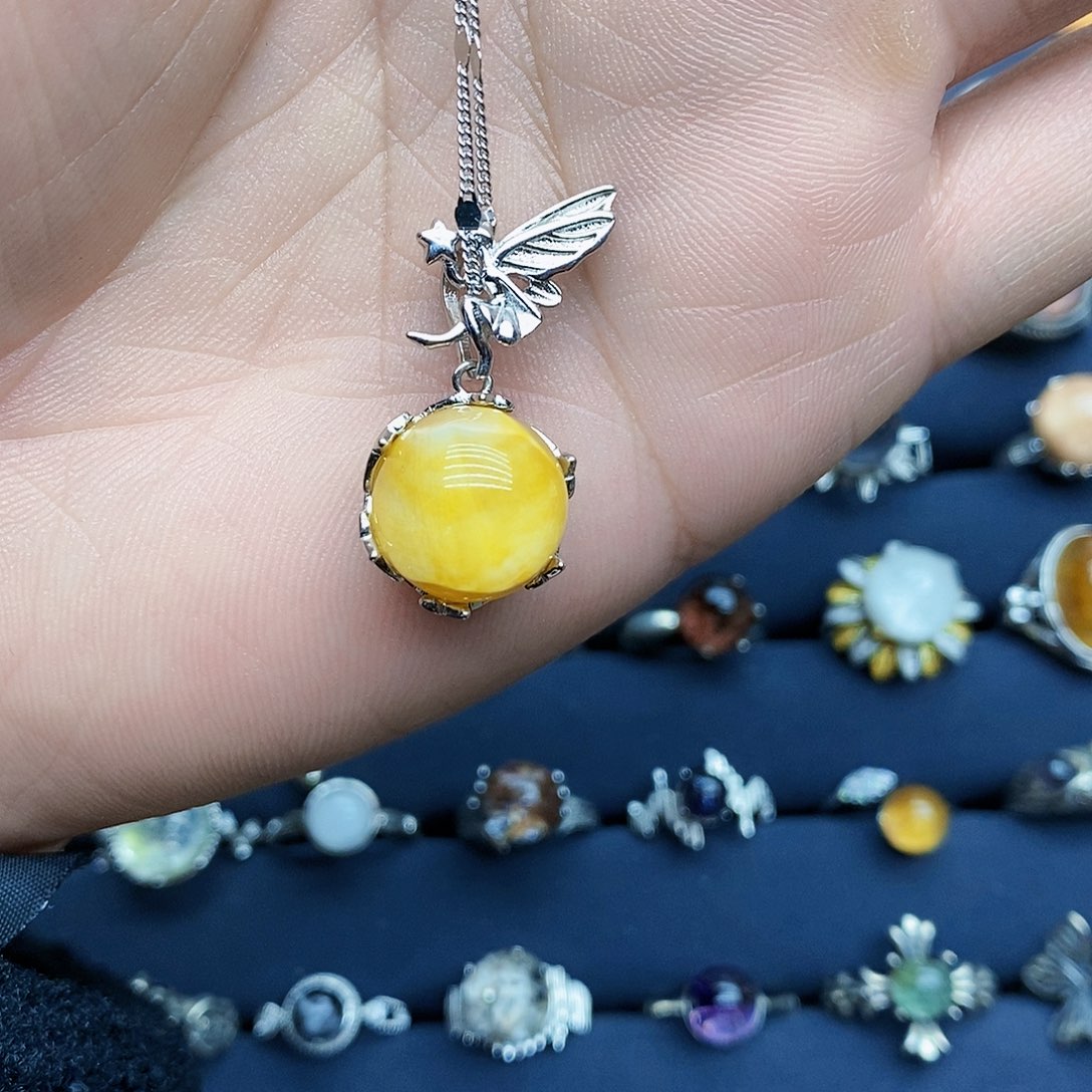 水晶颈饰银S925镶嵌兰*花天然水晶吊坠