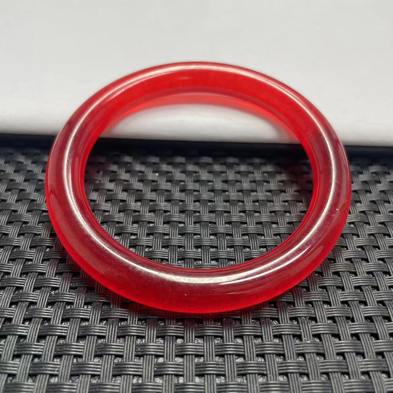 红细圆条精美百搭雕刻奇石