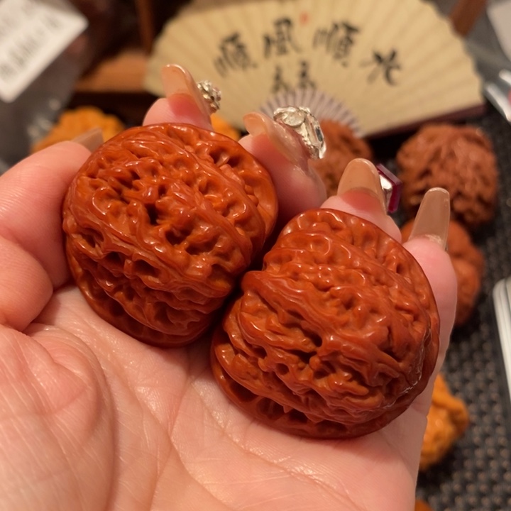 文玩核桃吊坠37玉化白狮子693