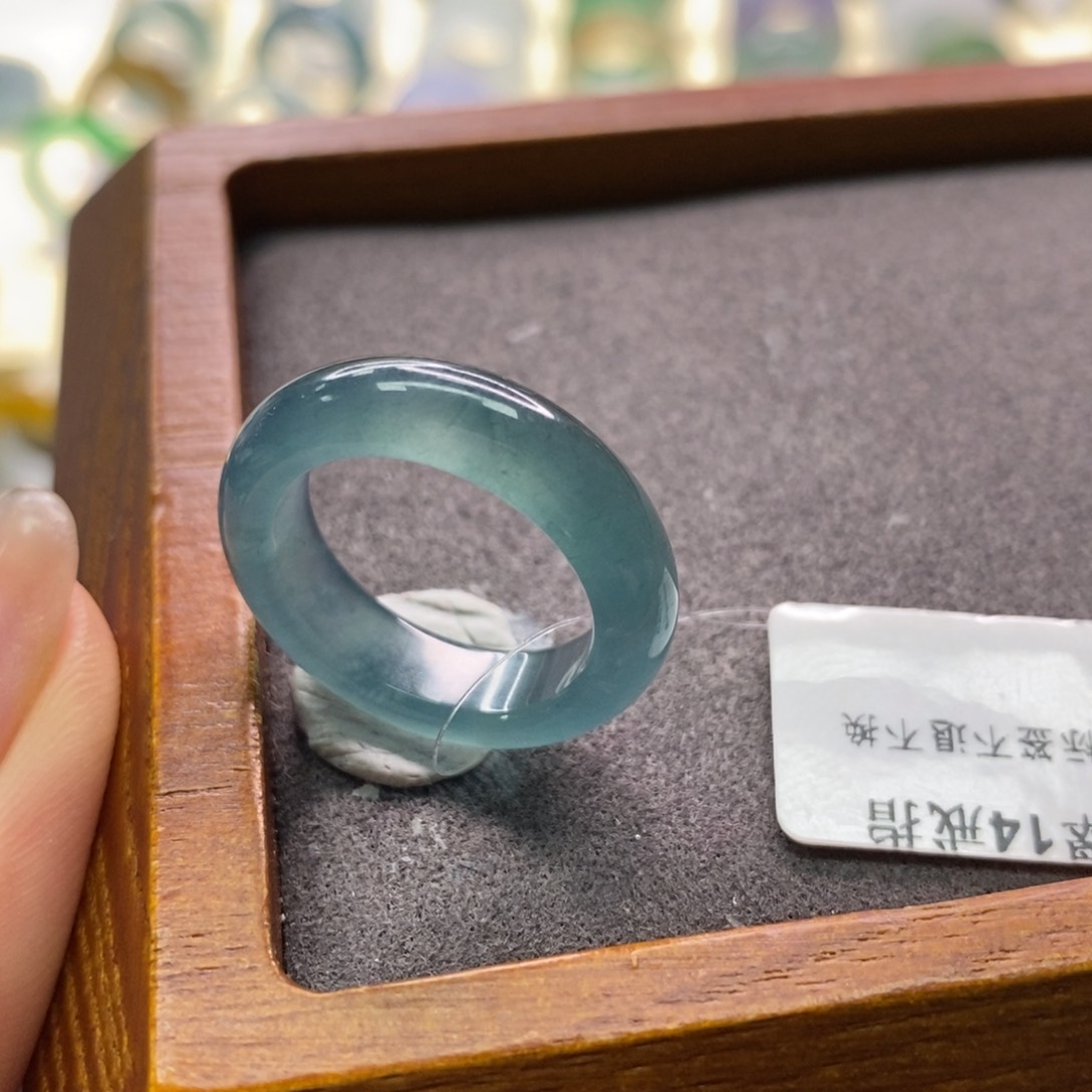 翡翠戒指未镶嵌戒指