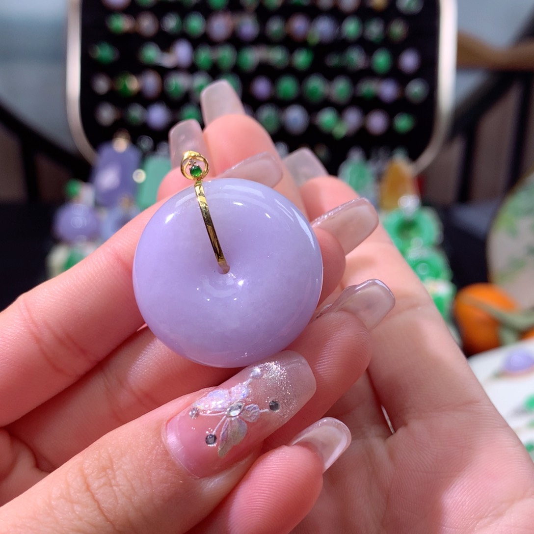 翡翠颈饰18K金镶嵌翡翠