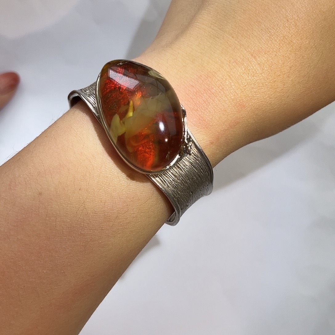 琥珀颈饰未镶嵌手镯