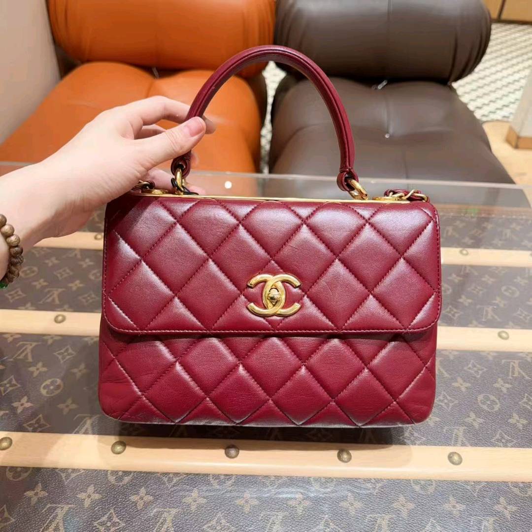 99新 Chanel/香奈儿 Trendy cc 酒红色中号手提单肩斜挎包！工价5