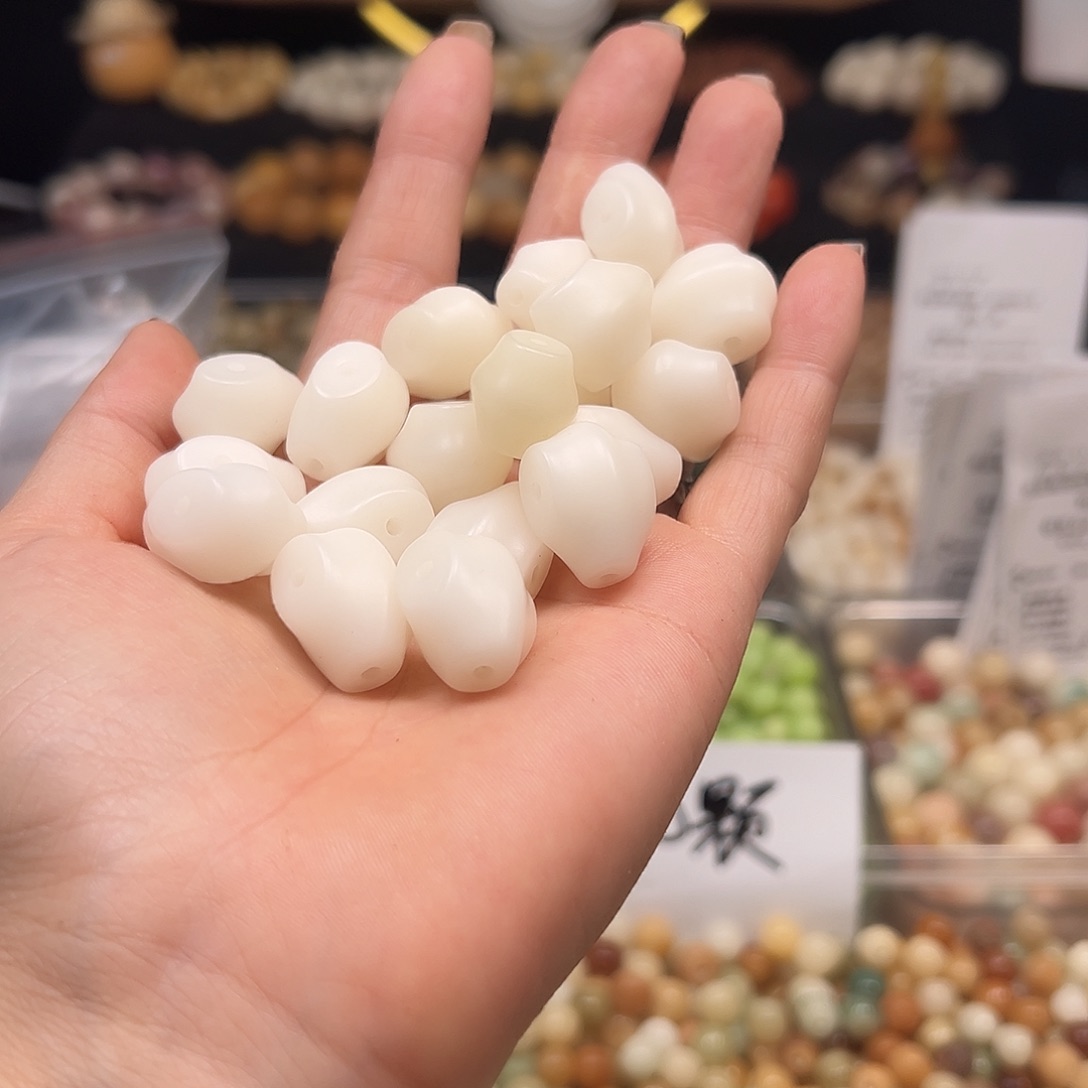 菩提根/象牙果手串鲨鱼背三通5颗