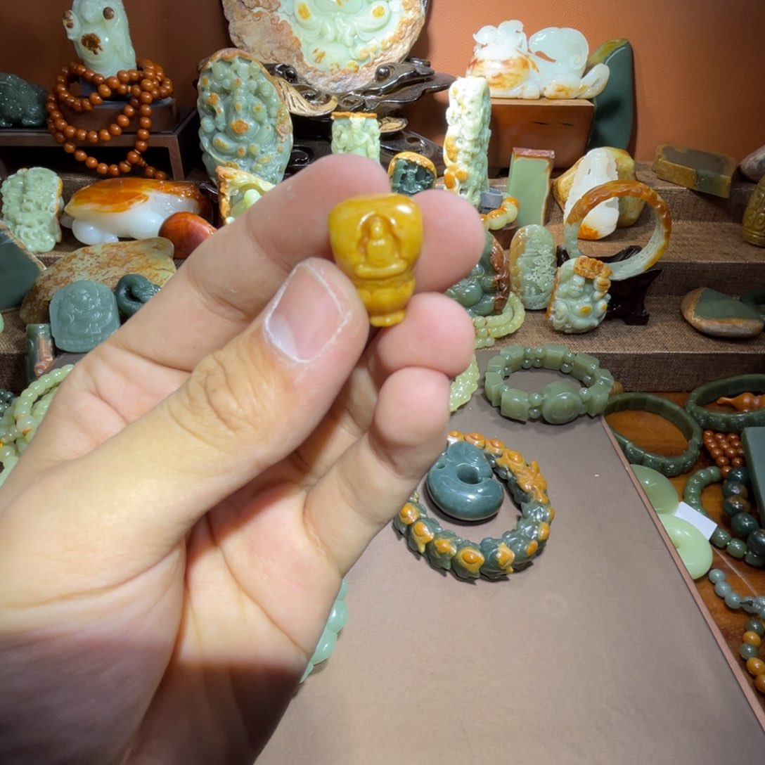 透闪石质玉三通未镶嵌一*