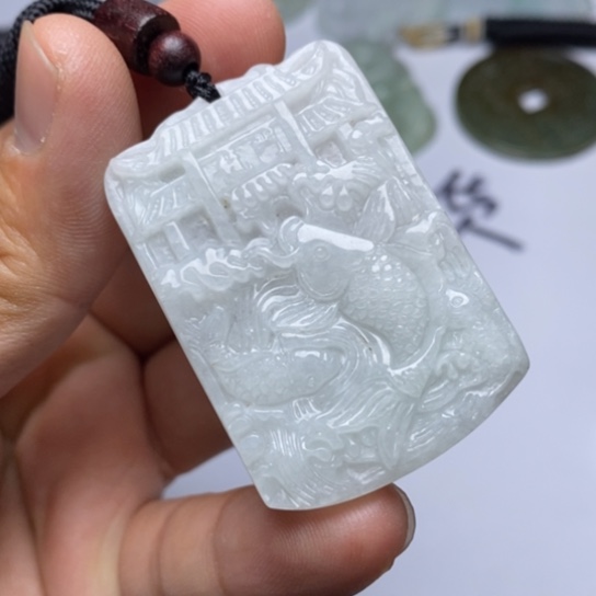 翡翠未镶嵌颈饰翡翠