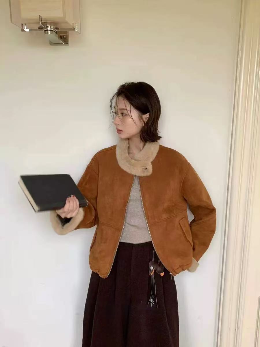 粉色法式小香风皮毛一体麂皮绒外套女冬韩系加绒加厚机车服