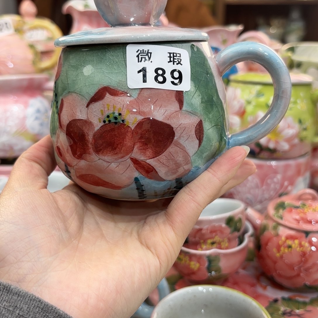 瓷片兔兔盖茨。兔兔